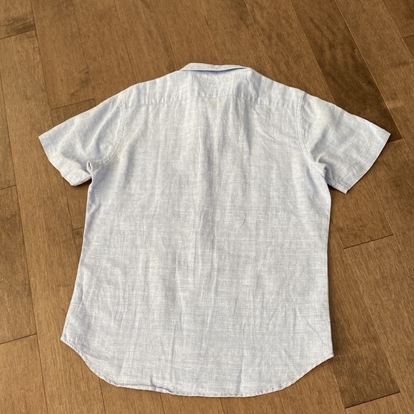 Good Used Condition. Banana Republic Mens linen slim fit shirt. Size M - Picture 4 of 6